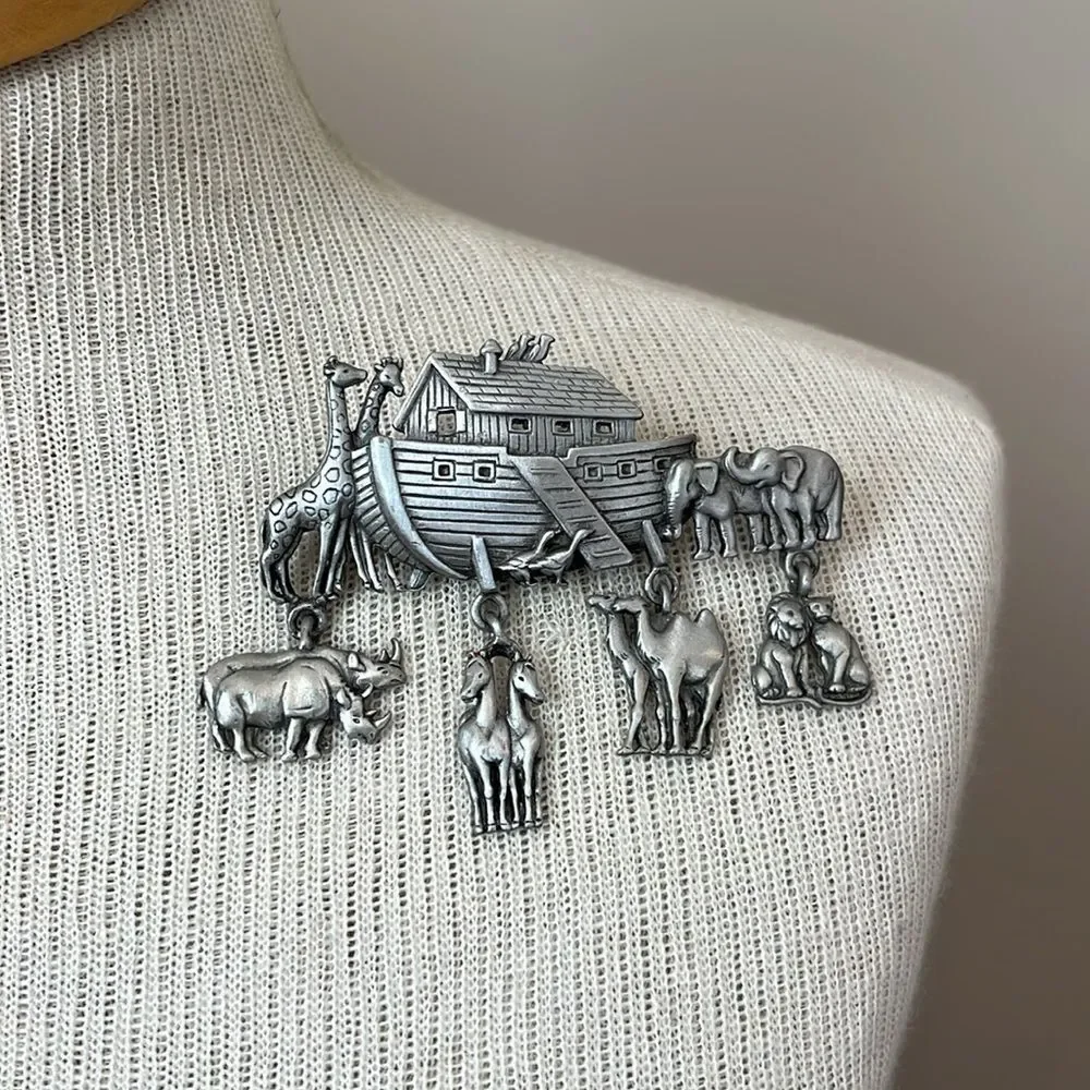 Vintage JJ Jonette Jewelry Pewter Spoontiques Noah’s Ark Animal Pin - Pin Art